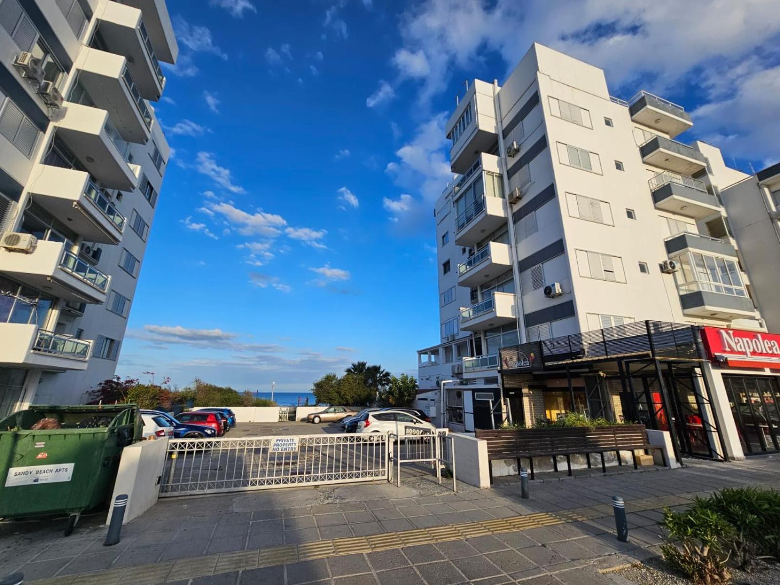Makenzy Sandy Beachfront Paradise Larnaca Exterior foto