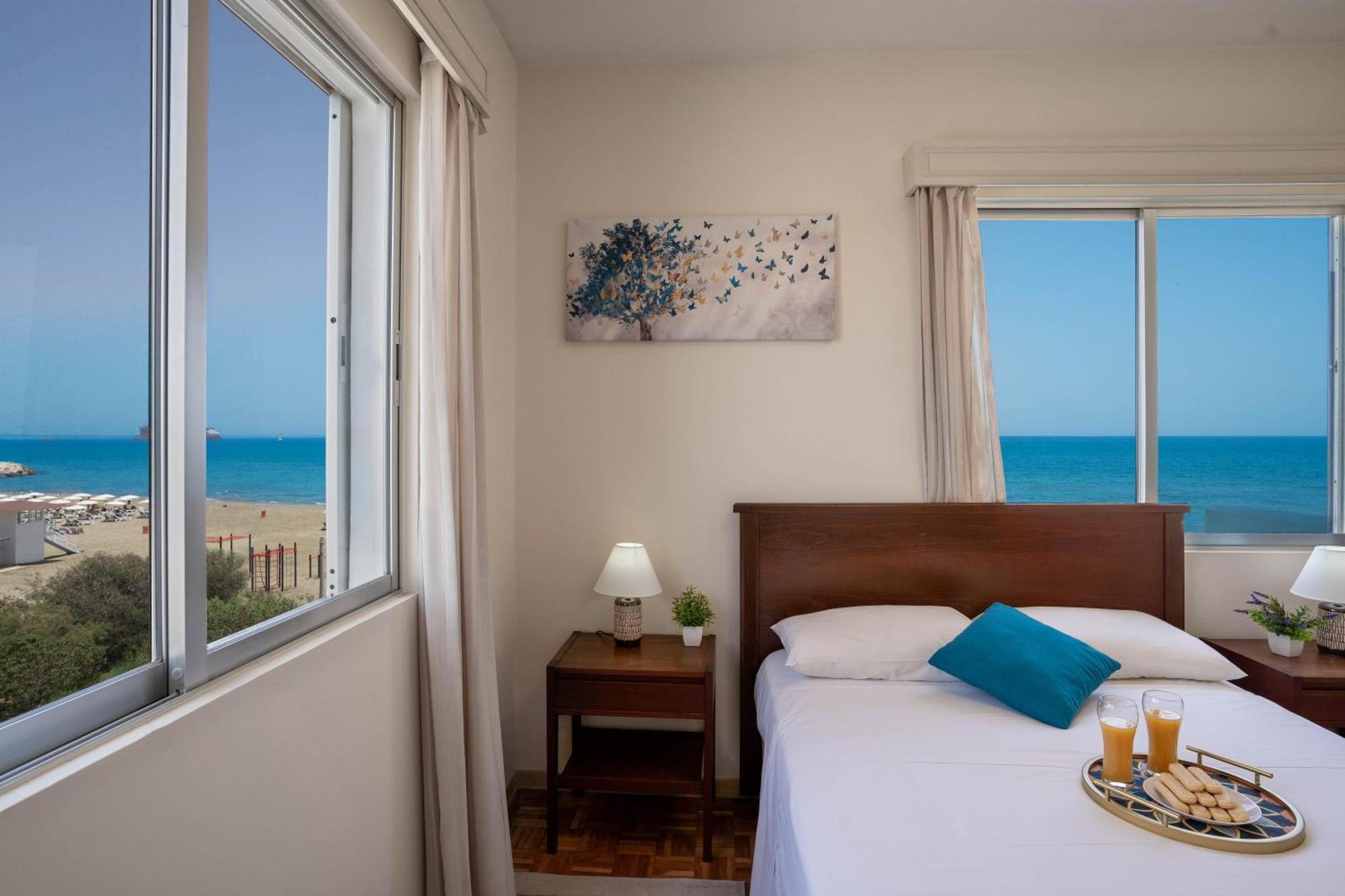 Makenzy Sandy Beachfront Paradise Larnaca Exterior foto