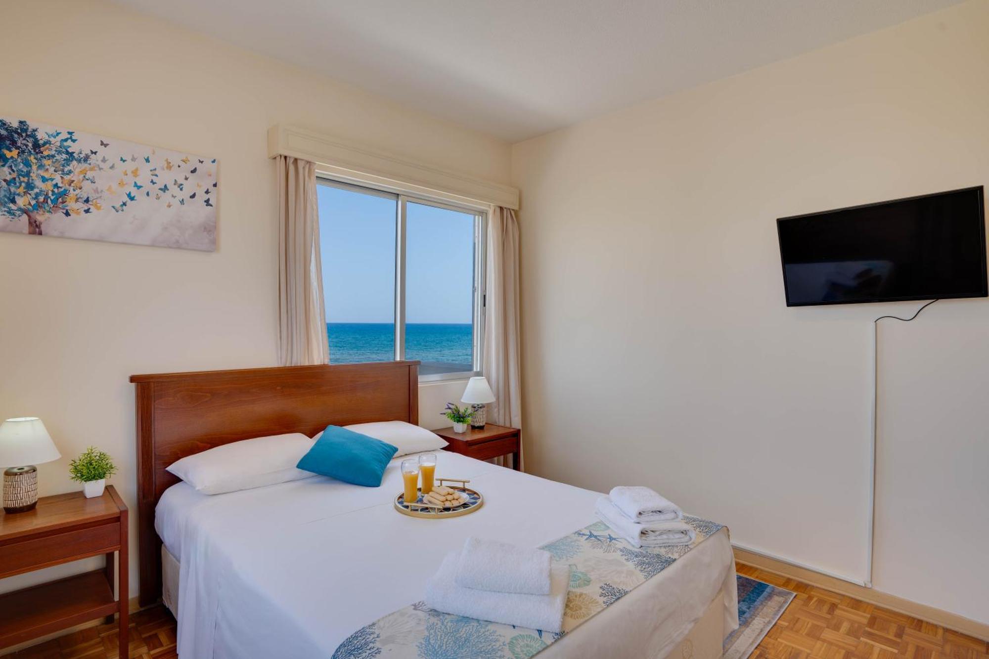 Makenzy Sandy Beachfront Paradise Larnaca Exterior foto